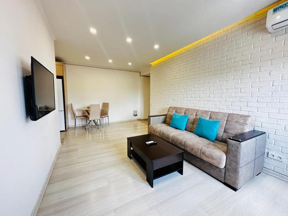 Suite Apartment On Pushkin Street Erivan Dış mekan fotoğraf